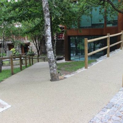 Parque Cerdeira - Accessibilité - Accès à la réception et supérette
