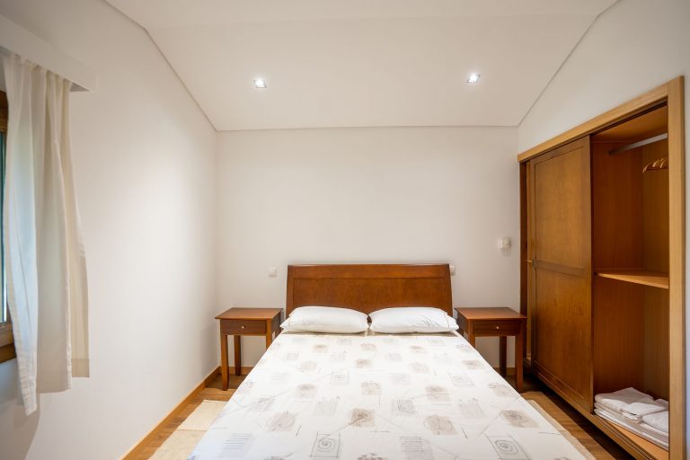 Parque Cerdeira T1 Interior Quarto